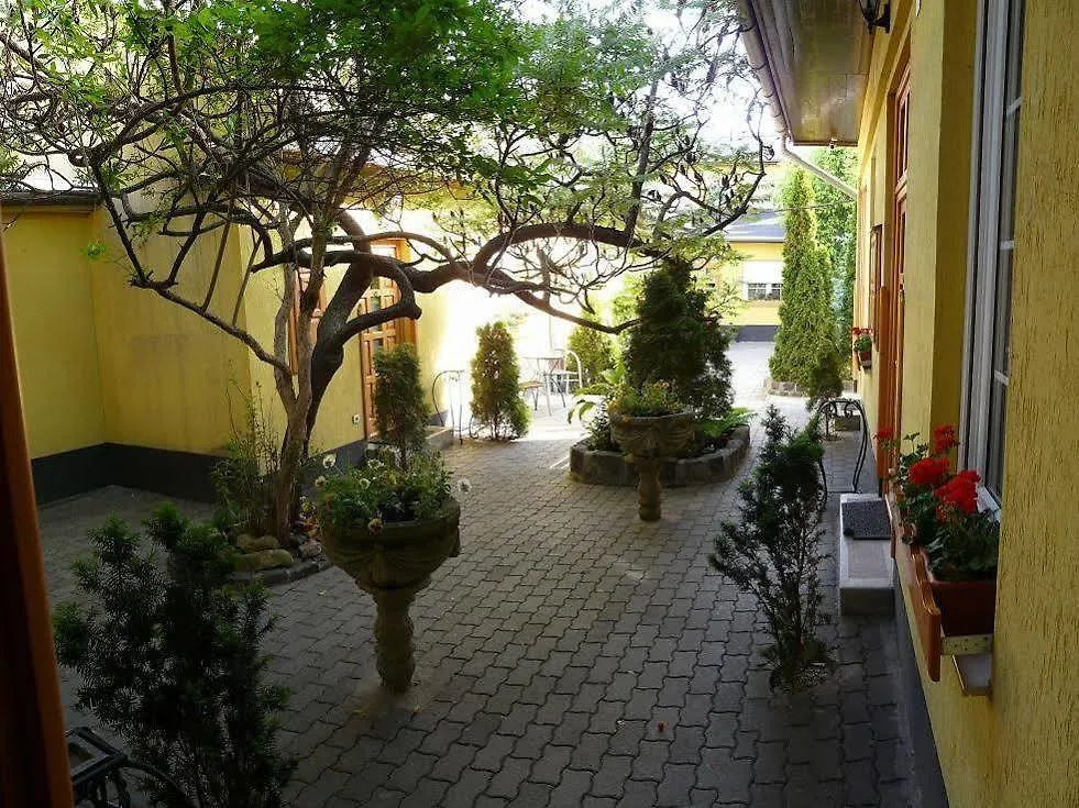 Hotel Karin Budapest 3*,